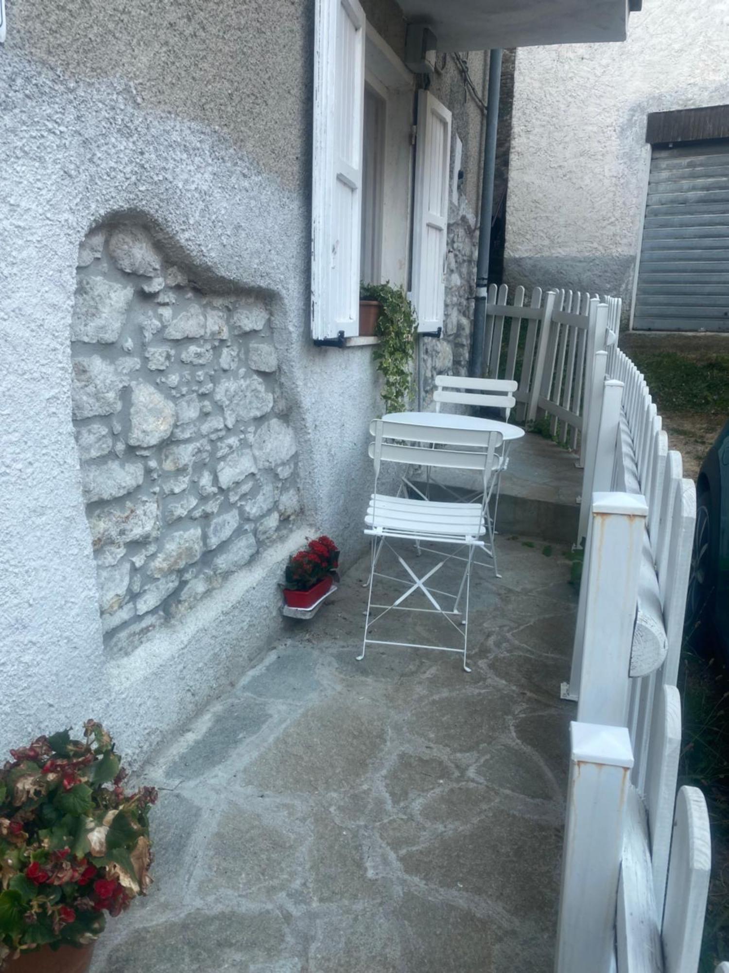 Jolie Petite Maison Chez Barbara Garbagna Exterior foto